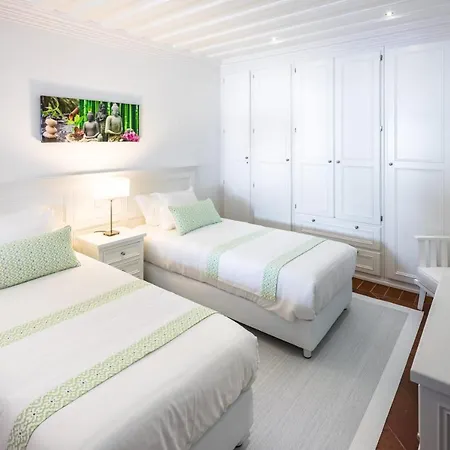 Βίλα Sleeps 14 Pool Air Con Wifi