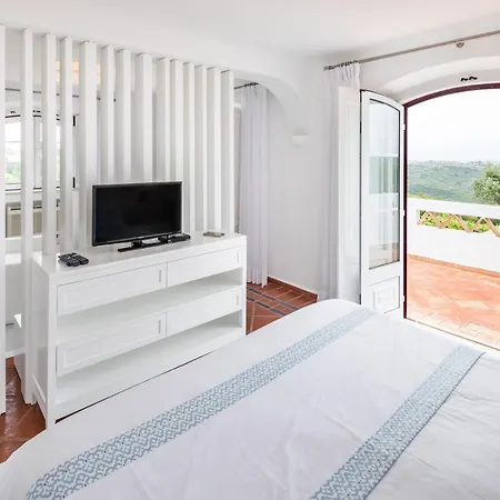 Sleeps 14 Pool Air Con Wifi Malhadais